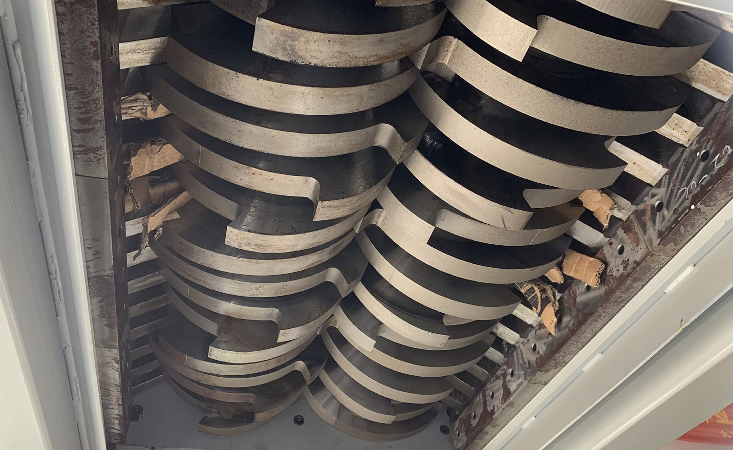 Шредер двухвальный DL5150